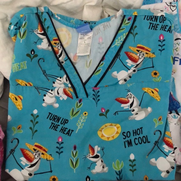 Disney Scrubs - Picture 2 of 8
